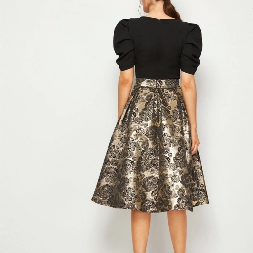 Black and Gold Solid Puff Sleeve Bodice Jacquard Flared Dress